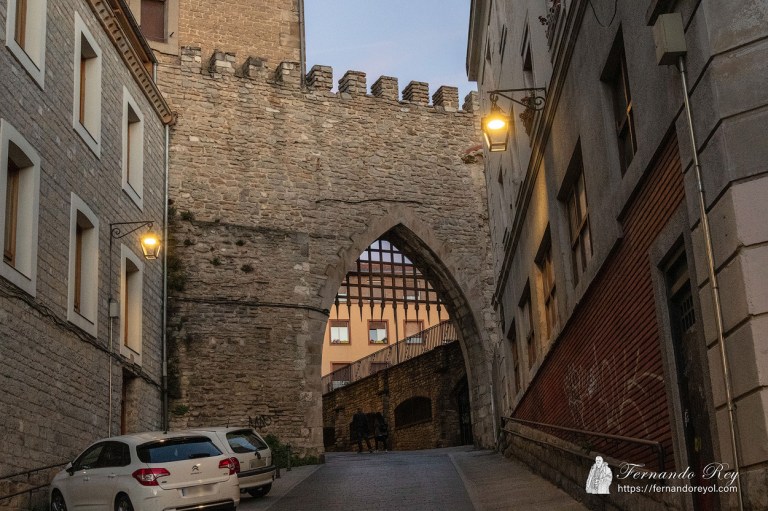 La-muralla-de-Vitoria