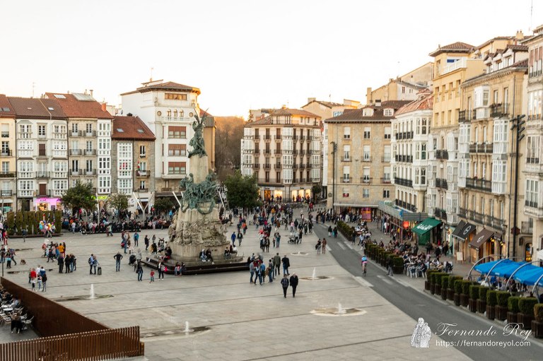 Plaza de la Virgen Blanca